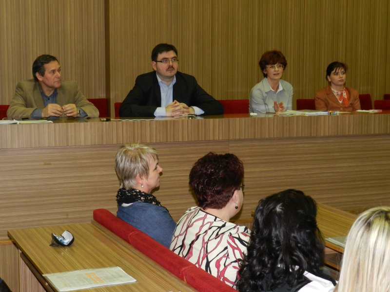 Fotogaléria Stretnutie primátora s rodičmi predškolákov ku zápisu detí (24.1.2012) (10) Stretnutie primátora s rodičmi predškolákov ku zápisu detí (24.1.2012)