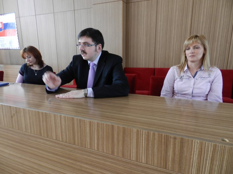 Fotogaléria Stretnutie primátora so zástupcami Mestskej žiackej školskej rady (16.3.2012) (6) Stretnutie primátora so zástupcami Mestskej žiackej školskej rady (16.3.2012)