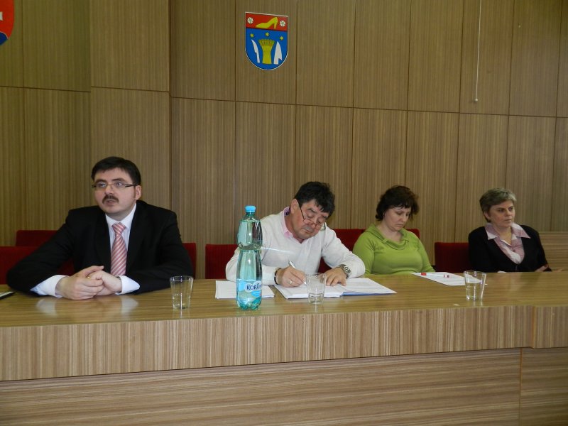 Fotogaléria Aprílové verejné stretnutie primátora s obyvateľmi mestskej časti Centrum (2.4.2012) (6) Aprílové verejné stretnutie primátora s obyvateľmi mestskej časti Centrum (2.4.2012)