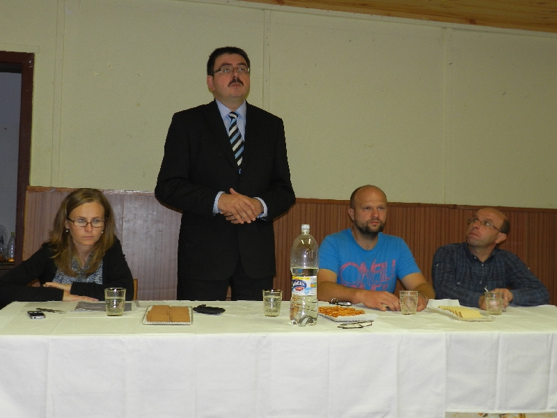 Fotogaléria Septembrové verejné stretnutie primátora s obyvateľmi Veľkých Bielic (24.9.2012) (5) Septembrové verejné stretnutie primátora s obyvateľmi Veľkých Bielic (24.9.2012)