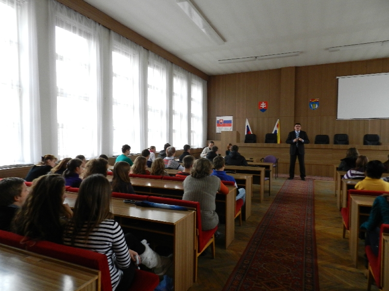 Fotogaléria Stretnutie primátora so zástupcami Mestskej žiackej školskej rady (29.10.2012) (5) Stretnutie primátora so zástupcami Mestskej žiackej školskej rady (29.10.2012)