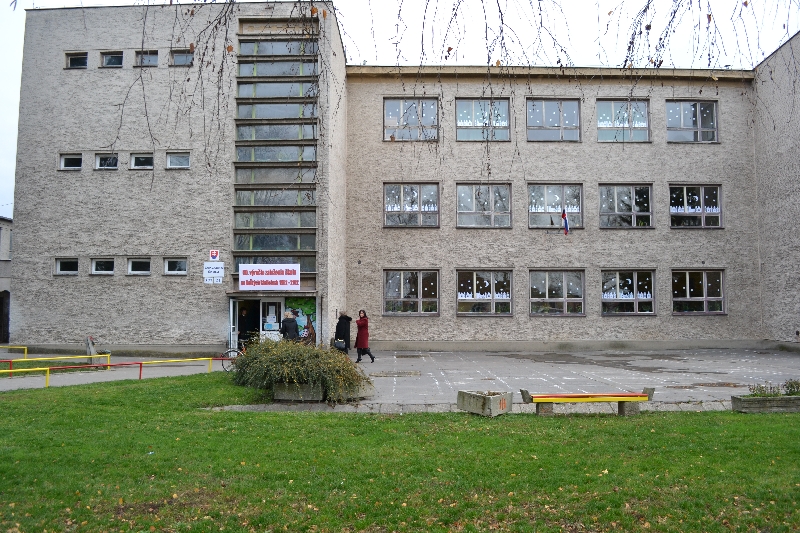 Fotogaléria Oslavy 50. výročia otvorenia ZŠ Športovcov vo Veľkých Bieliciach (30.11.2012) (42) Oslavy 50. výročia otvorenia ZŠ Športovcov vo Veľkých Bieliciach (30.11.2012)