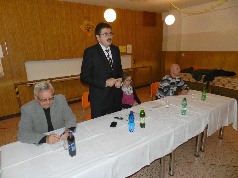 Fotogaléria Októbrové verejné stretnutie primátora s obyvateľmi Luhov I (14.10.2013) (5) Októbrové verejné stretnutie primátora s obyvateľmi Luhov I (14.10.2013)
