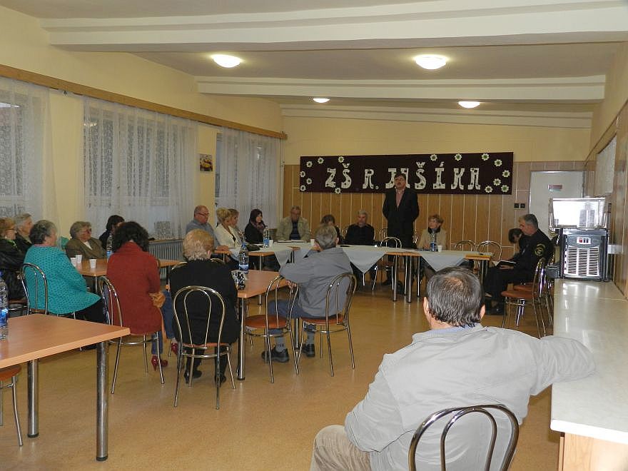 Fotogaléria Októbrové verejné stretnutie primátora s obyvateľmi Štrkovca (22.10.2014) (5) Októbrové verejné stretnutie primátora s obyvateľmi Štrkovca (22.10.2014)