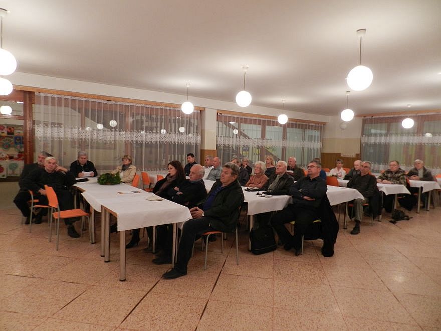Fotogaléria Novembrové verejné stretnutie primátora s obyvateľmi Luhov I (3.11.2014) (6) Novembrové verejné stretnutie primátora s obyvateľmi Luhov I (3.11.2014)