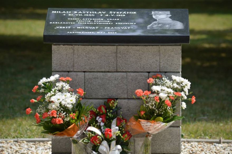Fotogaléria Spomienková slávnosť k výročiu narodenia M. R. Štefanika (17.7.2015) (13) Spomienková slávnosť k výročiu narodenia M. R. Štefanika (17.7.2015)