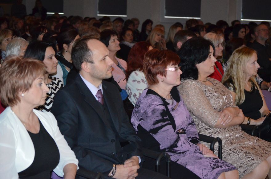 Fotogaléria Slávnostné soireé ku Dňu učiteľov (21.3.2016) (22) Slávnostné soireé ku Dňu učiteľov (21.3.2016)