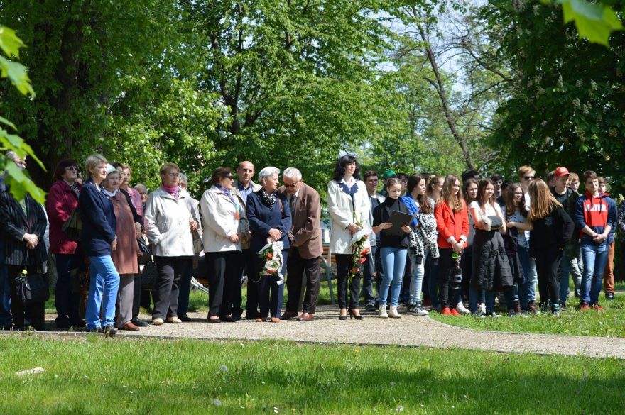 Fotogaléria Spomienkové zhromaždenie k 97. výročiu úmrtia M. R. Štefánika (4.5.2016) (7) Spomienkové zhromaždenie k 97. výročiu úmrtia M. R. Štefánika (4.5.2016)