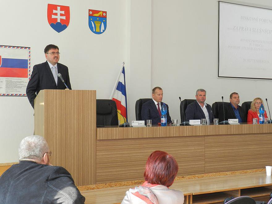 Fotogaléria Diskusné fórum „...za práva slušných ľudí“ (28.9.2016) (7) Diskusné fórum „...za práva slušných ľudí“ (28.9.2016)