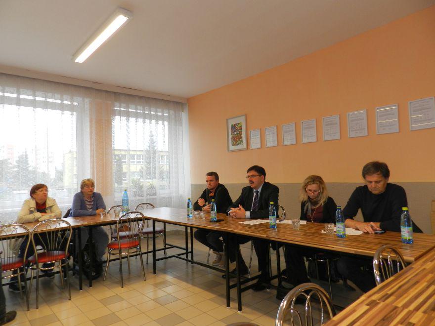 Fotogaléria Jesenné stretnutia primátora s obyvateľmi Luhov II, Luhov I a Centra (10.-12.10.2016) (8) Jesenné stretnutia primátora s obyvateľmi Luhov II, Luhov I a Centra (10.-12.10.2016)