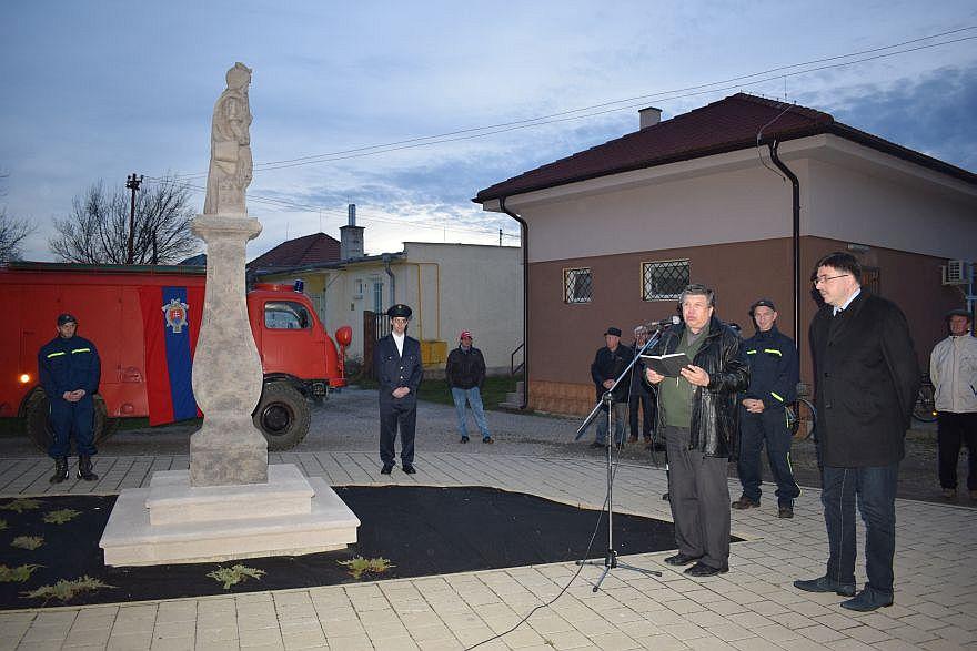 Fotogaléria Slávnostné posvätenie sochy sv. Floriána (27.11.2017) (15) Slávnostné posvätenie sochy sv. Floriána (27.11.2017)