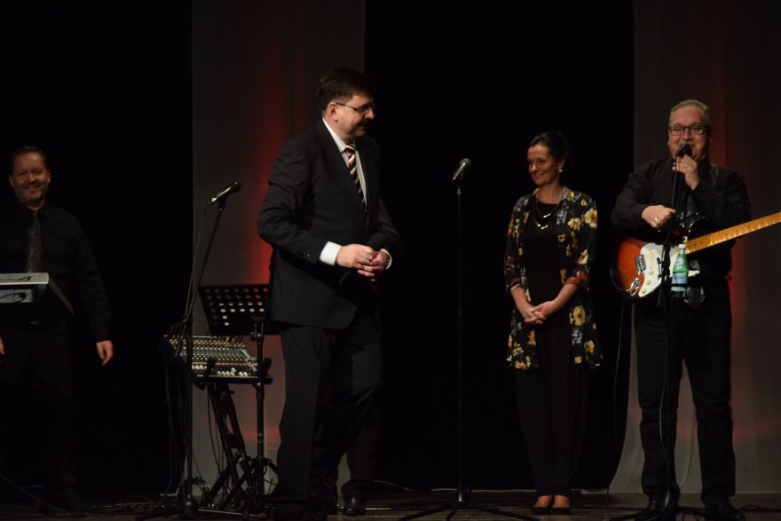 Fotogaléria Koncert skupiny Black band k MDŽ (10.3.2019) (6) Koncert skupiny Black band k MDŽ (10.3.2019)